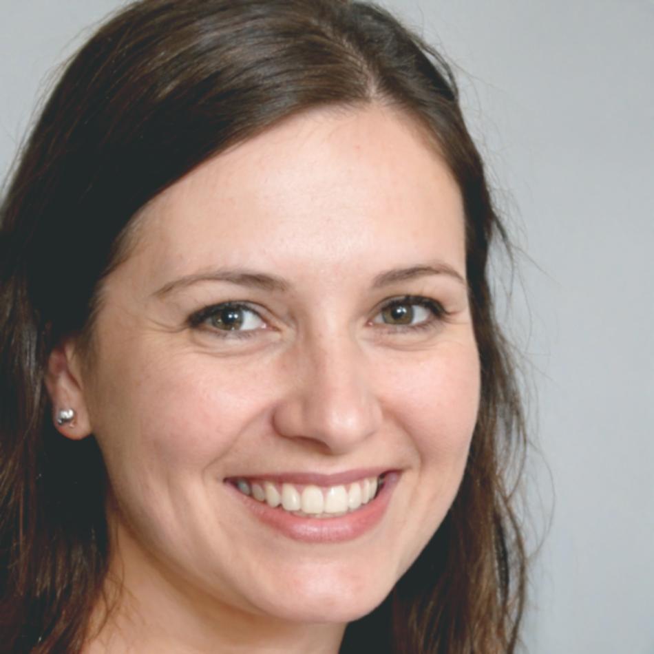 Portrait de Marie-Claude, diplômée de nos programmes de formation financière